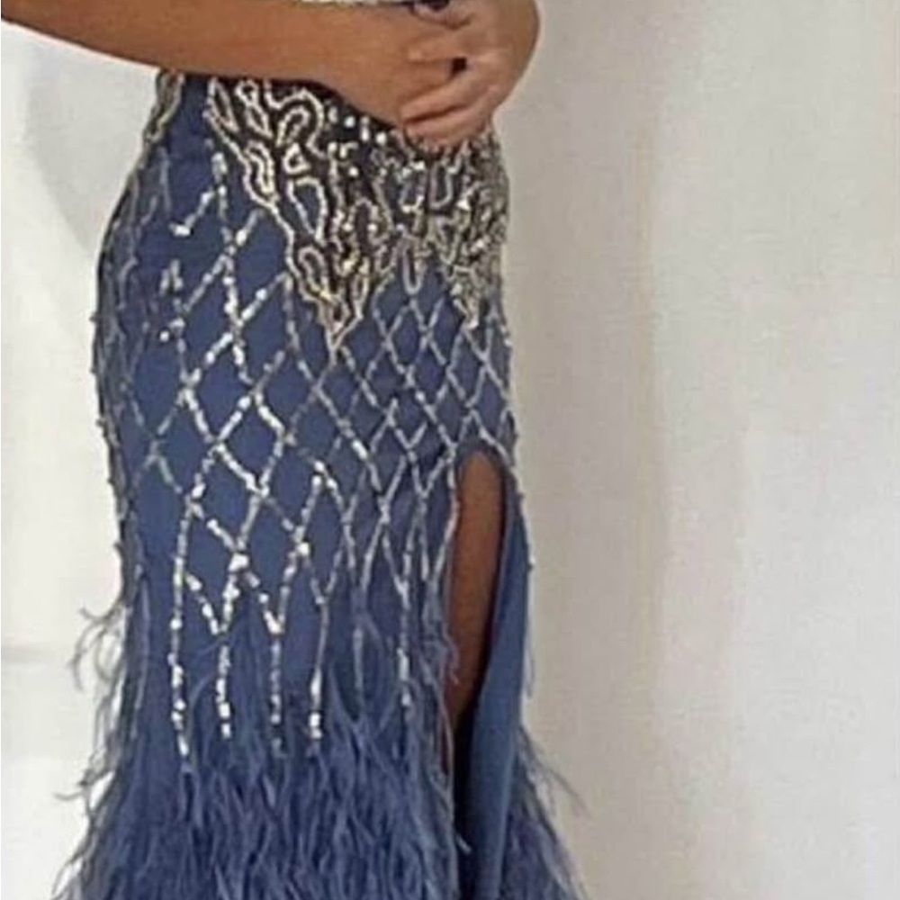 Elegant Blue Evening Gown